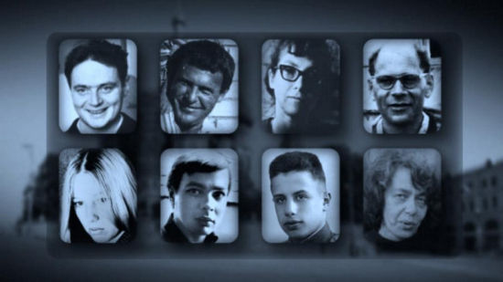 集會者打出與45年前抗議集會相同的標(biāo)語“為了你們和我們的自由”。