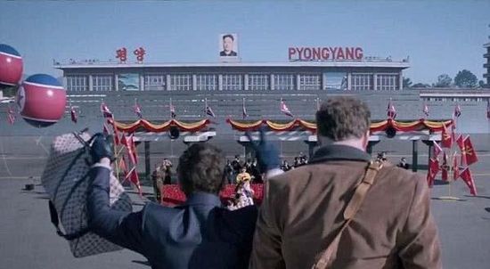 　《采訪》的第一條預(yù)告片引來(lái)高達(dá)300多萬(wàn)的點(diǎn)擊率。