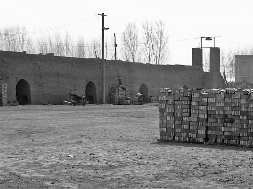 東張巨村的磚窯廠。