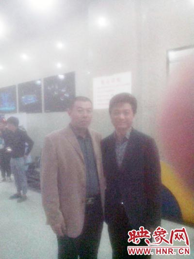 10月30日，著名節(jié)目支持人崔永元聽說了楊冠軍資助學(xué)生的事情后，通過河南衛(wèi)視，邀請其到北京見面，接受