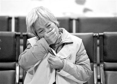 11月20日，河南省鹿邑縣法院，武文英涉嫌故意殺人被審。