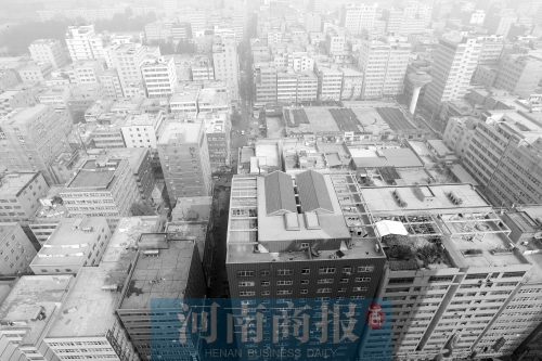 陳寨密密麻麻的出租房，或許將成為歷史  鄧萬里/攝