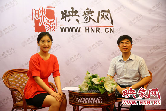 北京大學(xué)河南招生組副組長韓松做客映象網(wǎng)《名校面對(duì)面》系列訪談