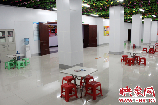 為了給市民納涼避暑創(chuàng)造舒適的環(huán)境，今年鄭州市人防辦加大了投入，對納涼點(diǎn)進(jìn)行了升級改造