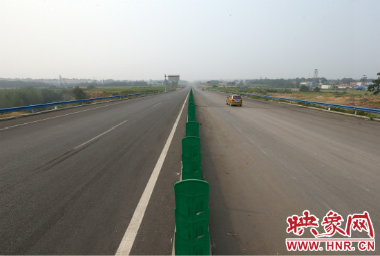 10條都市區(qū)快速路的開通，使市民出行更方便