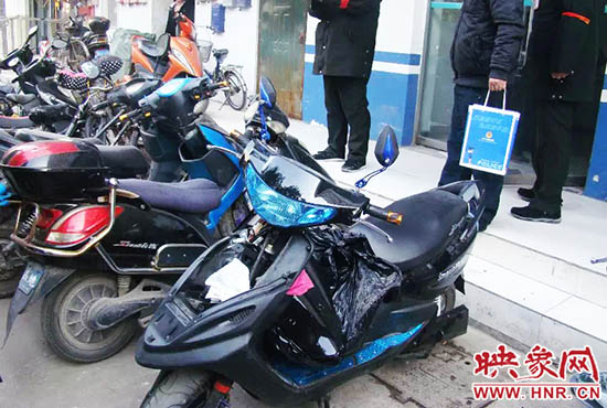 被撬的電動(dòng)車。