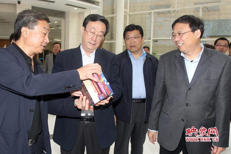 河南省委書記、省人大常委會主任郭庚茂視察河南電視臺 東方今報記者沈翔 劉棟杰/攝