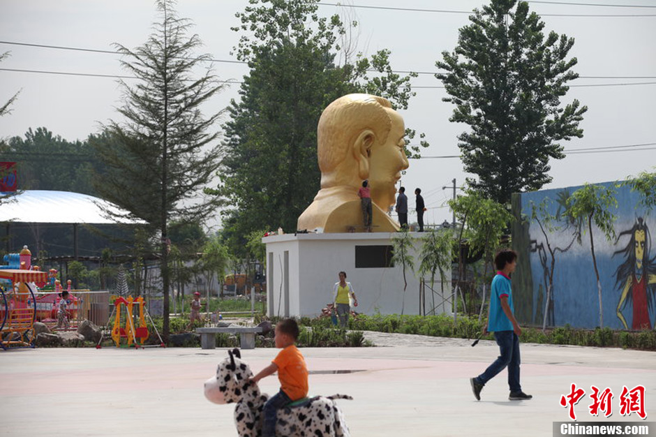 河南洛陽“大背頭彌勒佛”低調重現(xiàn)園內(nèi)