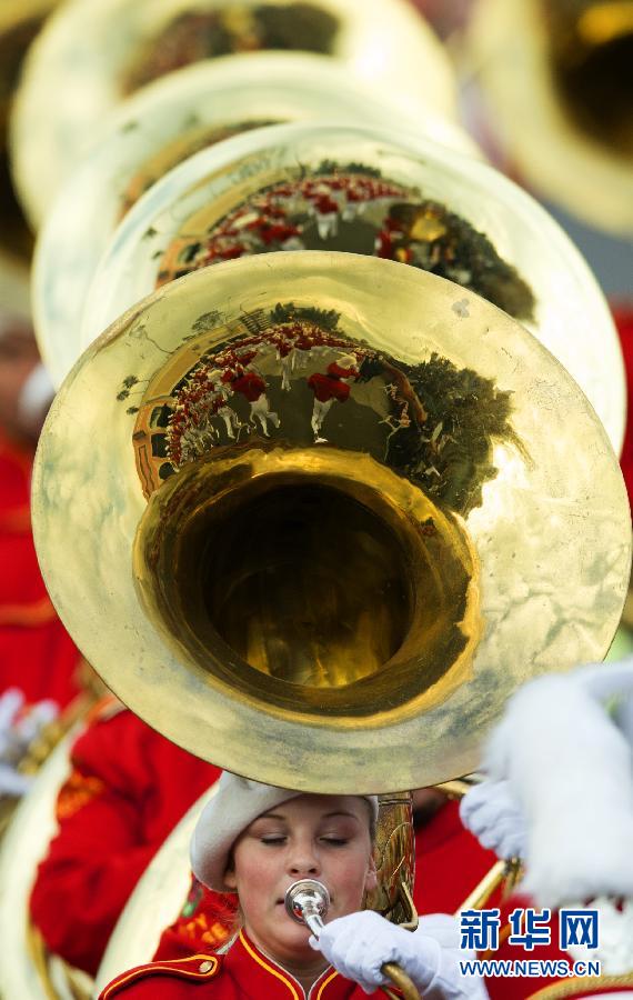 美國(guó)帕薩迪納舉行第124屆玫瑰花車(chē)游行 美國(guó)帕薩迪納舉行第124屆玫瑰花車(chē)游行