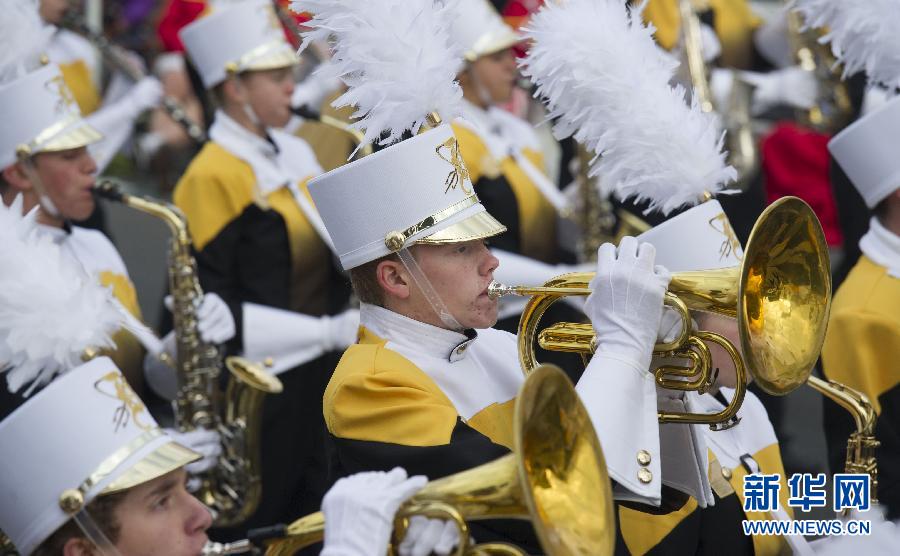 美國(guó)帕薩迪納舉行第124屆玫瑰花車(chē)游行 美國(guó)帕薩迪納舉行第124屆玫瑰花車(chē)游行