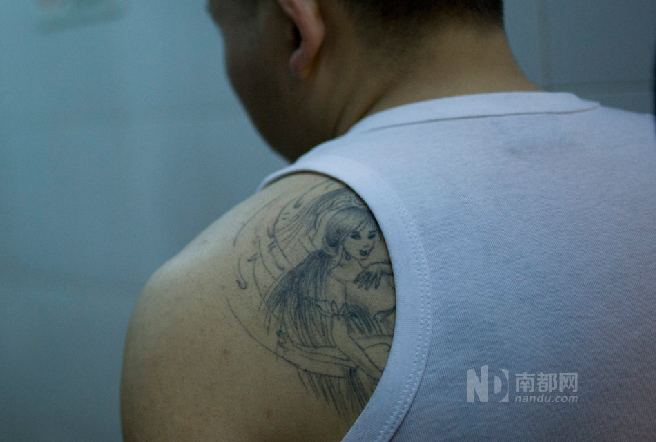 20名小伙"組團(tuán)"騙全國(guó)女子 20名小伙"組團(tuán)"騙全國(guó)女子