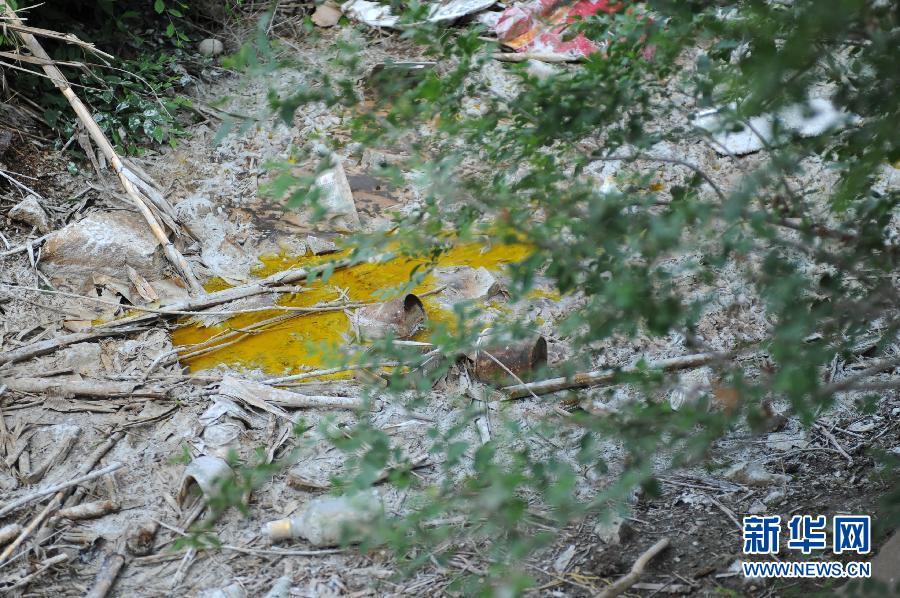 地下水成“綠茶”　污染二十多年該誰(shuí)治？