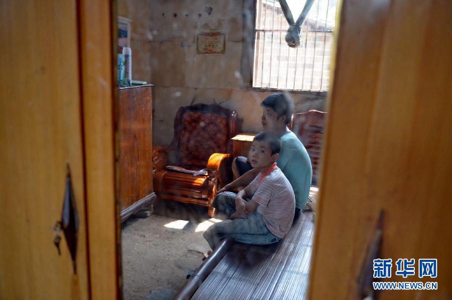 農(nóng)場(chǎng)棚戶區(qū)的最后留守家庭：留下的是回憶，迎來的是幸福
