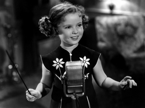 秀蘭鄧波兒去世 罕見大照片回顧童星一生 秀蘭鄧波兒去世 罕見大照片回顧童星一生