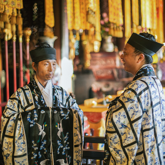 成人夏令營(yíng)體驗(yàn)道教生活