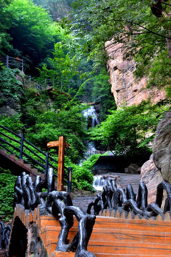 黛眉山:掀開(kāi)“神秘的面紗” 黛眉山:掀開(kāi)“神秘的面紗”