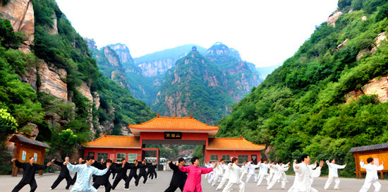 黛眉山:掀開(kāi)“神秘的面紗” 黛眉山:掀開(kāi)“神秘的面紗”