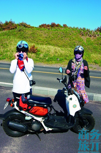 路遇環(huán)島的大學(xué)生。