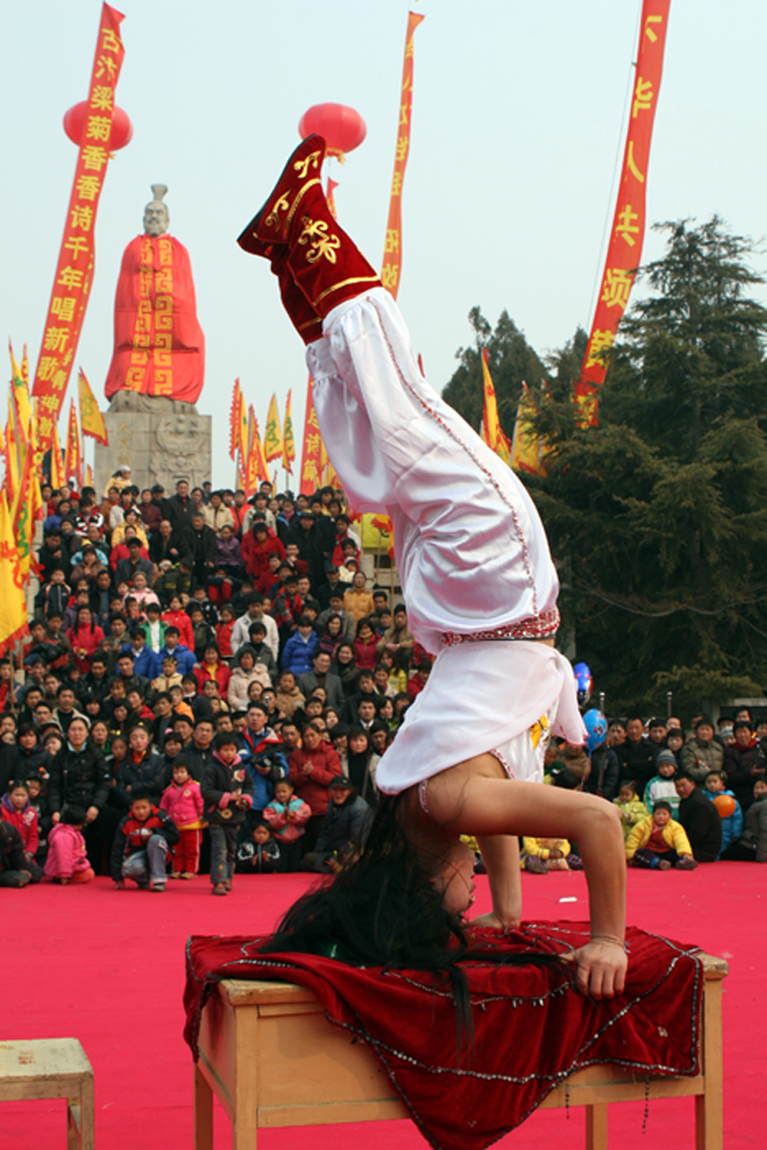 　　超強(qiáng)的演出陣容,超強(qiáng)的娛樂產(chǎn)品組合。