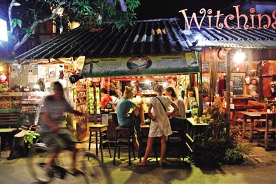 拜縣Pai的夜市。　新京報記者　王遠征　攝