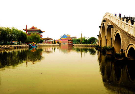 十一黃金周河南接待游客3720萬人 旅游收入212億 十一黃金周河南接待游客3720萬人 旅游收入212億