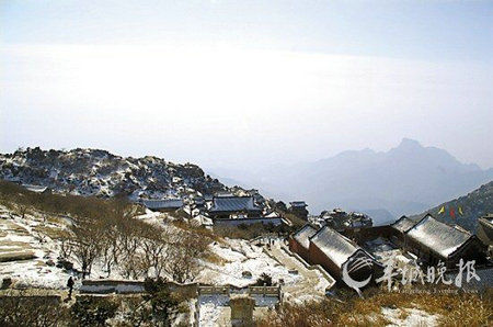 甜蜜初雪情侶游 國內(nèi)7大名山賞霧凇 甜蜜初雪情侶游 國內(nèi)7大名山賞霧凇