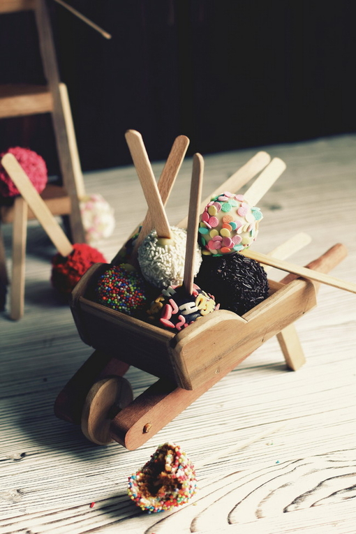 乘飛機吃糖果可除耳鳴 乘飛機吃糖果可除耳鳴