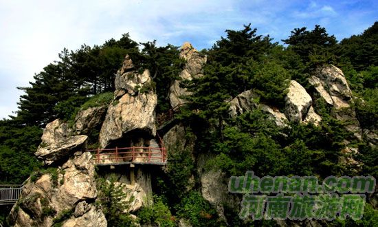 堯山“青龍飛天棧道云上” 堯山“青龍飛天棧道云上”