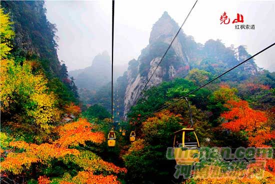 深秋去堯山賞紅葉、泡溫泉、拜大佛