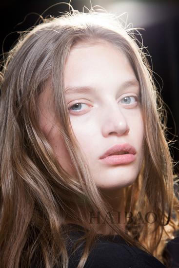 挑質(zhì)地or看膚色？ 正確選隔離要根據(jù)年齡段