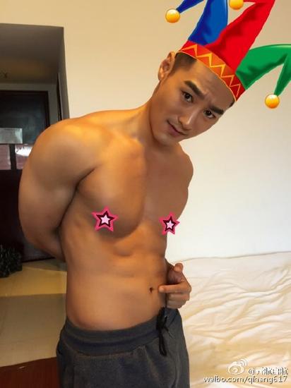 不造哪里不對(duì)，反正看起來怪怪的！