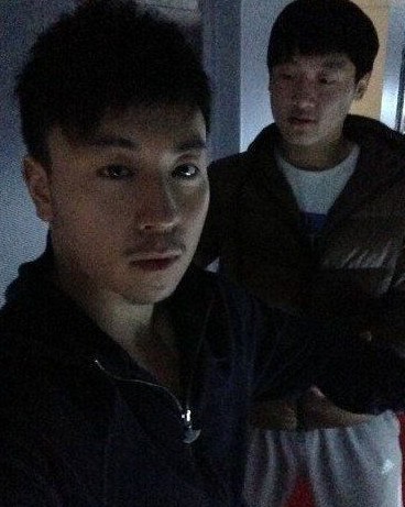 釋小龍與工作人員之前的合影。（資料圖）