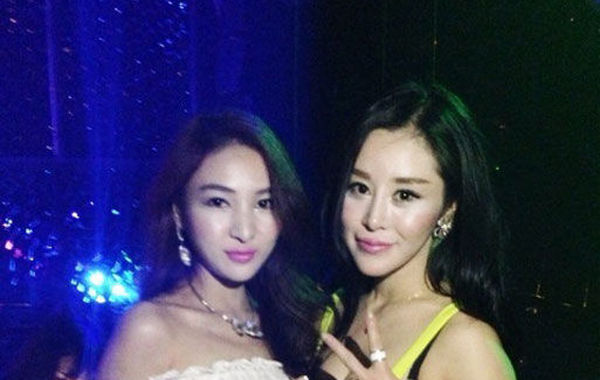 2013年6月15日，郭美美在澳門(mén)包下整間酒吧舉辦Party慶祝生日