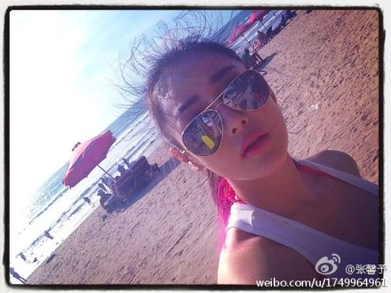 張馨予在印尼輕裝開工，但一想到要返回北京，即時(shí)打冷震