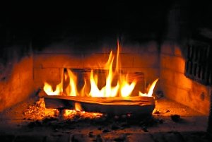 挪威熱播無(wú)聊“慢電視”:直播柴火12小時(shí)燃燒全過(guò)程 挪威熱播無(wú)聊“慢電視”:直播柴火12小時(shí)燃燒全過(guò)程