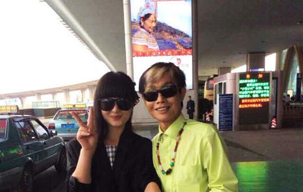 鄧建國與新女友。