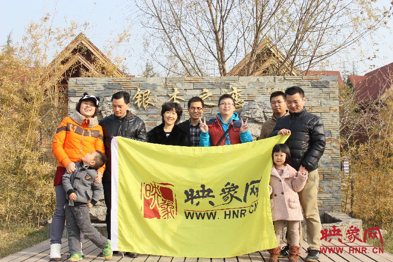 來張小合影，好多朋友都在其他地方玩，已經(jīng)嗨的叫不回來……