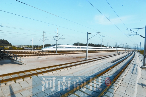 未來鄭州將成"米"字形鐵路樞紐 到周邊省會(huì)只需2小時(shí) 未來鄭州將成"米"字形鐵路樞紐 到周邊省會(huì)只需2小時(shí)