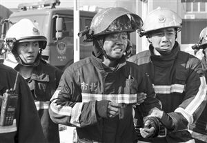  聽聞尹進(jìn)良、陳偉、尹智慧犧牲，戰(zhàn)友們悲痛不已