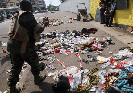 　當(dāng)?shù)貢r間2013年1月1日，科特迪瓦阿比讓市舉行慶祝新年的煙火表演時發(fā)生了嚴重的踩踏事故，造成至少