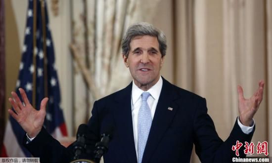 資料圖：當?shù)貢r間2月6日，美國華盛頓，新任國務(wù)卿約翰·克里宣誓就職，副總統(tǒng)拜登出席了就職儀式。