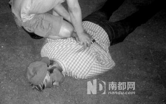 俄羅斯安全部門發(fā)布圖片顯示，美國駐俄使館工作人員福格爾被抓獲。