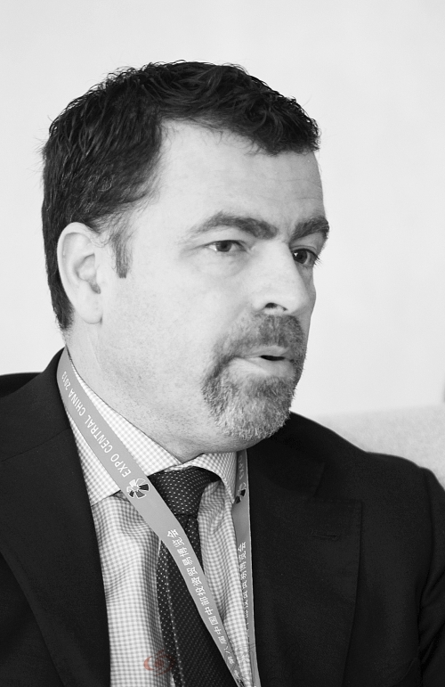 　　狄可為：“現(xiàn)在，雀巢正在改變歷史，中部時(shí)代來臨了！”