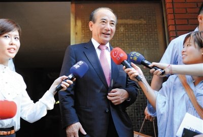 9月11日，王金平前往國民黨考紀(jì)會時回答記者提問。