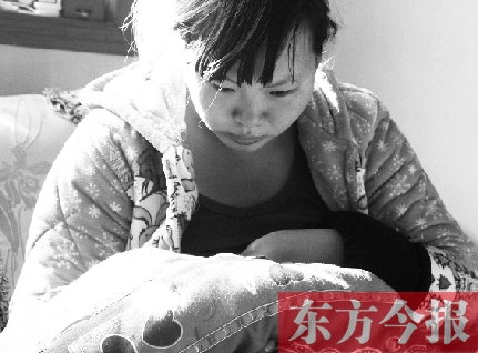 重新找回兒子蛋蛋,年輕的媽媽再也不忍離開(kāi) 重新找回兒子蛋蛋,年輕的媽媽再也不忍離開(kāi)