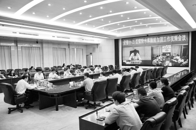 網(wǎng)絡(luò)視頻會(huì)議大大節(jié)約了會(huì)議成本 受訪單位供圖 網(wǎng)絡(luò)視頻會(huì)議大大節(jié)約了會(huì)議成本 受訪單位供圖