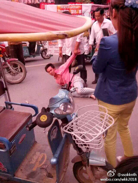 現(xiàn)場(chǎng)圖片來自網(wǎng)友 現(xiàn)場(chǎng)圖片來自網(wǎng)友