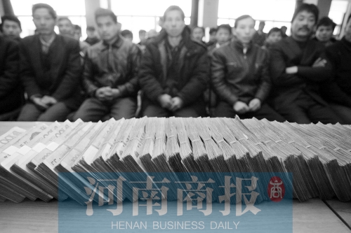 打擊拖欠農(nóng)民工工資，鄭州今年又出狠招（資料圖）河南商報(bào)記者 王春勝/攝