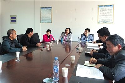 江西省豐城市信訪(fǎng)局接待室，中央信訪(fǎng)督查組約談信訪(fǎng)人。記者 賈世煜 攝