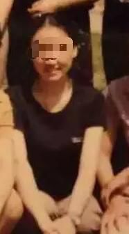 吳老師教音樂，已在該校工作十幾年。